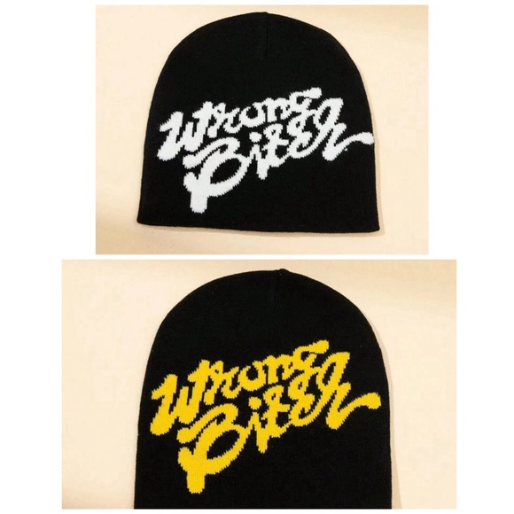 •Right Day Wrong B*tch• Graphic Beanie - Picture 1 of 1